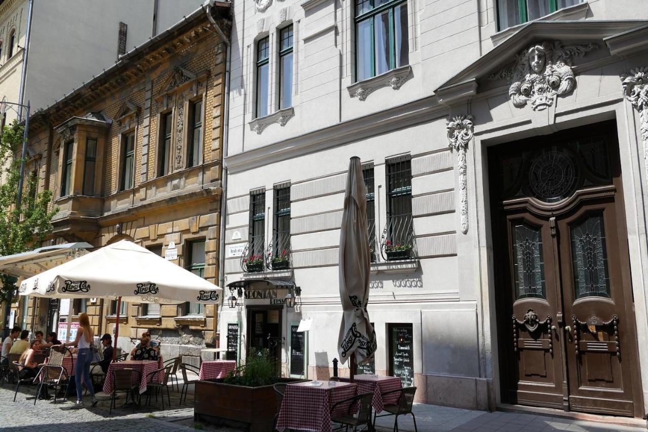 The Stoned Loft-budapest Apartment *